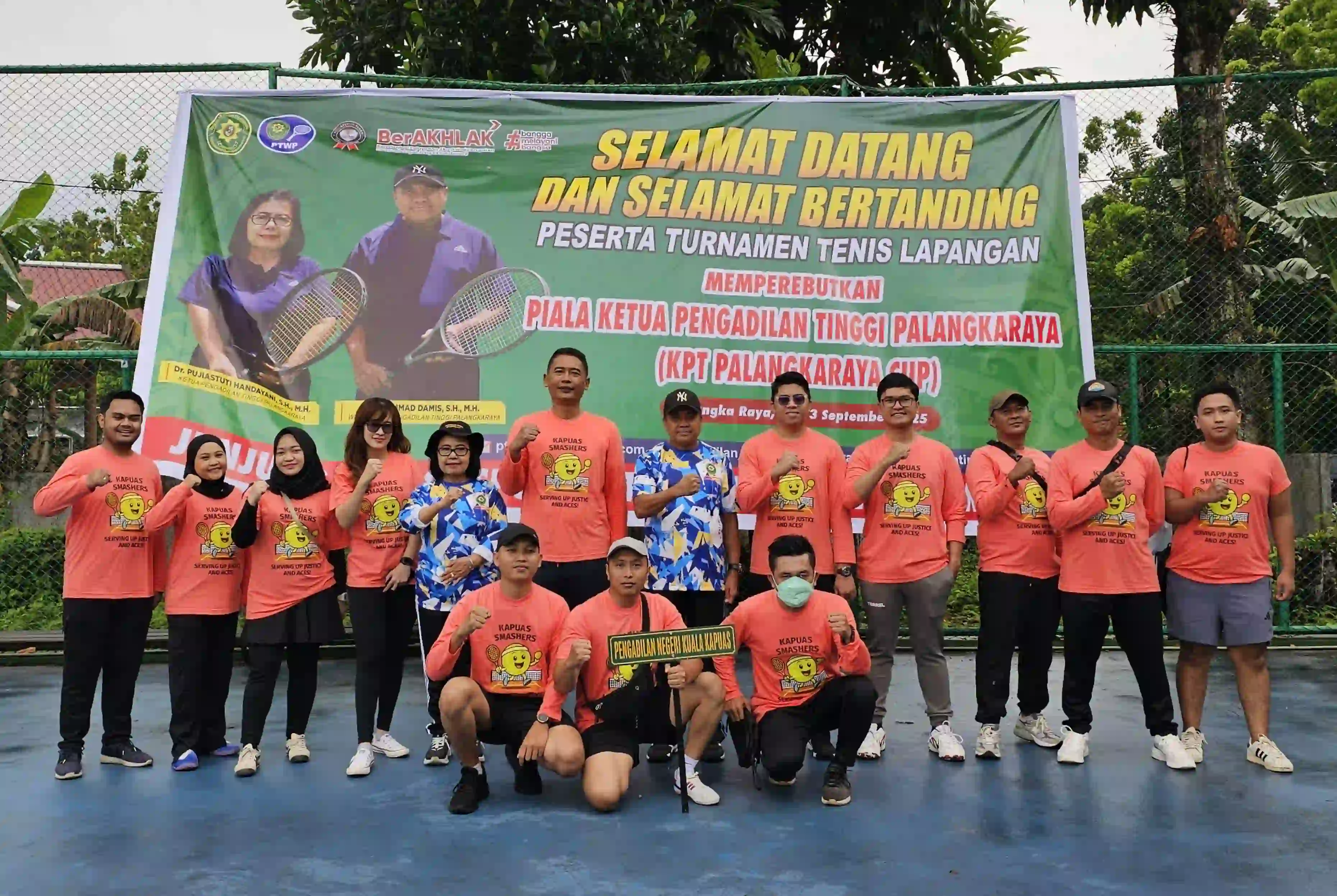 Kaos Turnamen Olahraga